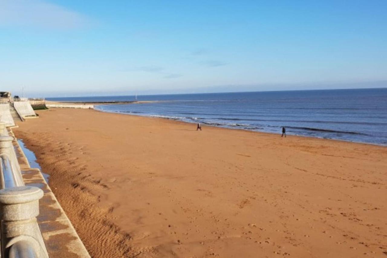 Vitamin Sea - Beachfront Apartment - Sleeps 4 Ramsgate Exterior foto